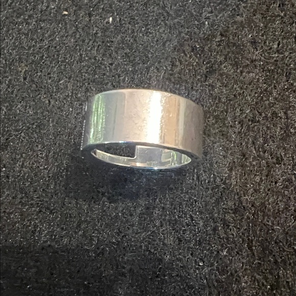 Gucci Silver Women's Modern Ring EUC, European size 10 US 5 - Picture 10 of 11
